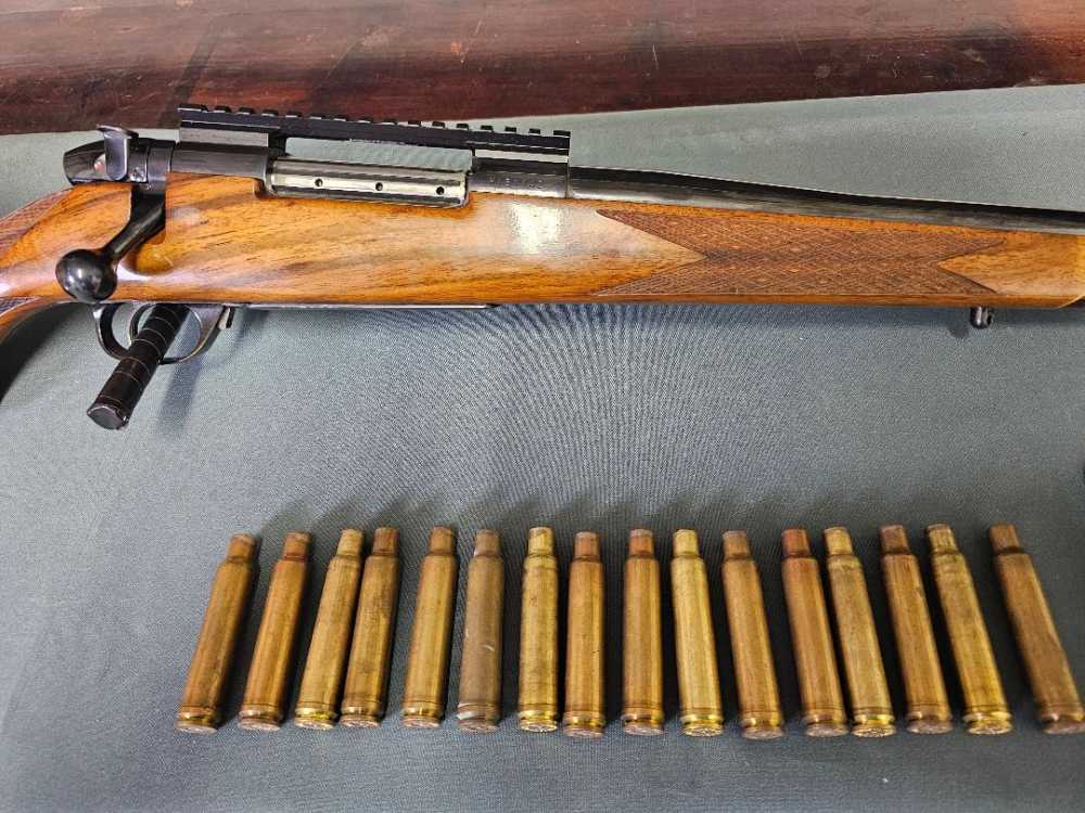 Used Weatherby Mark V Deluxe 378 Wby Magnum -img-6