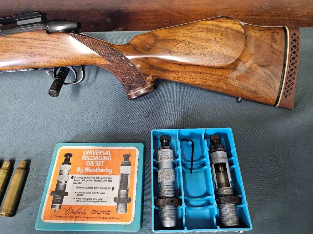 Used Weatherby Mark V Deluxe 378 Wby Magnum -img-2