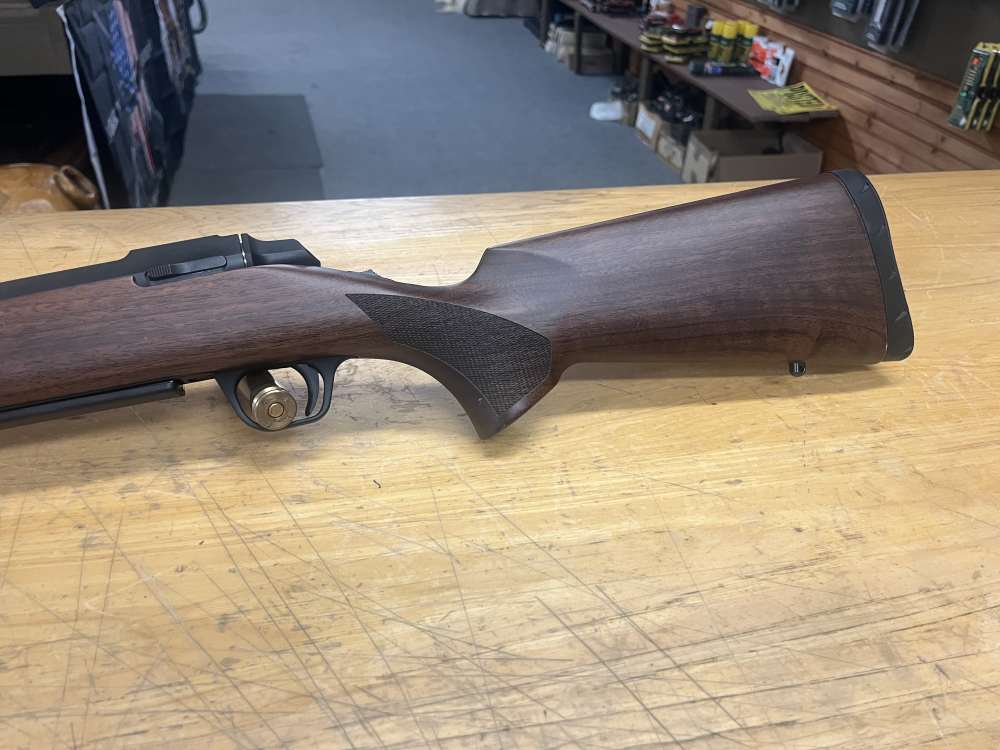 Browning A Bolt 3 Hunter 7mm Mag Walnut Stock-img-10