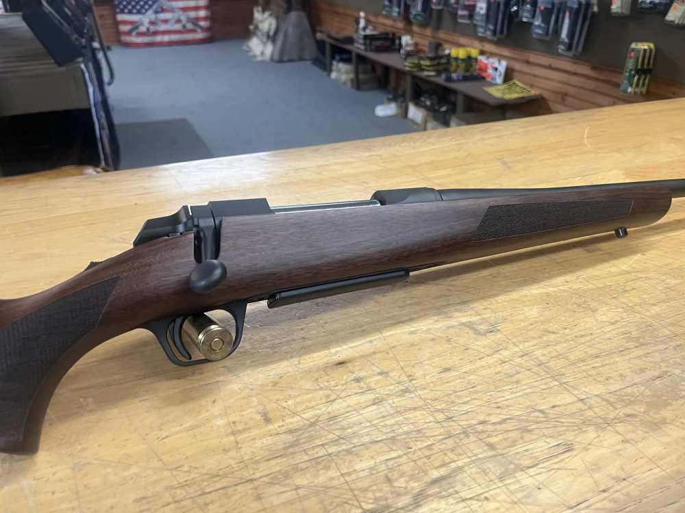 Browning A Bolt 3 Hunter 7mm Mag Walnut Stock-img-2