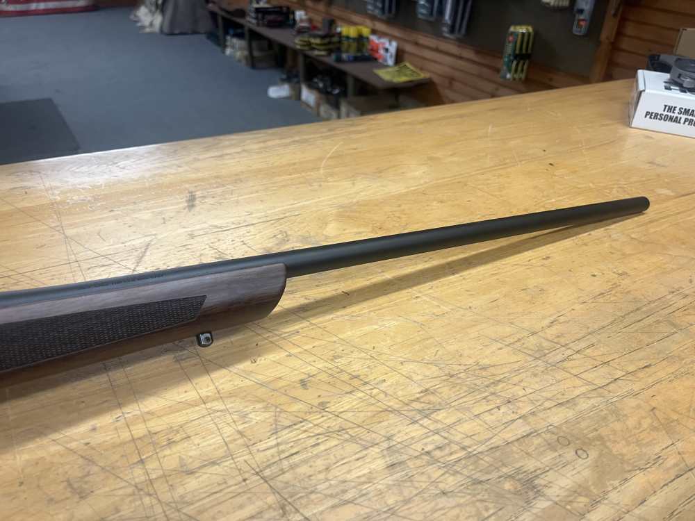 Browning A Bolt 3 Hunter 7mm Mag Walnut Stock-img-3