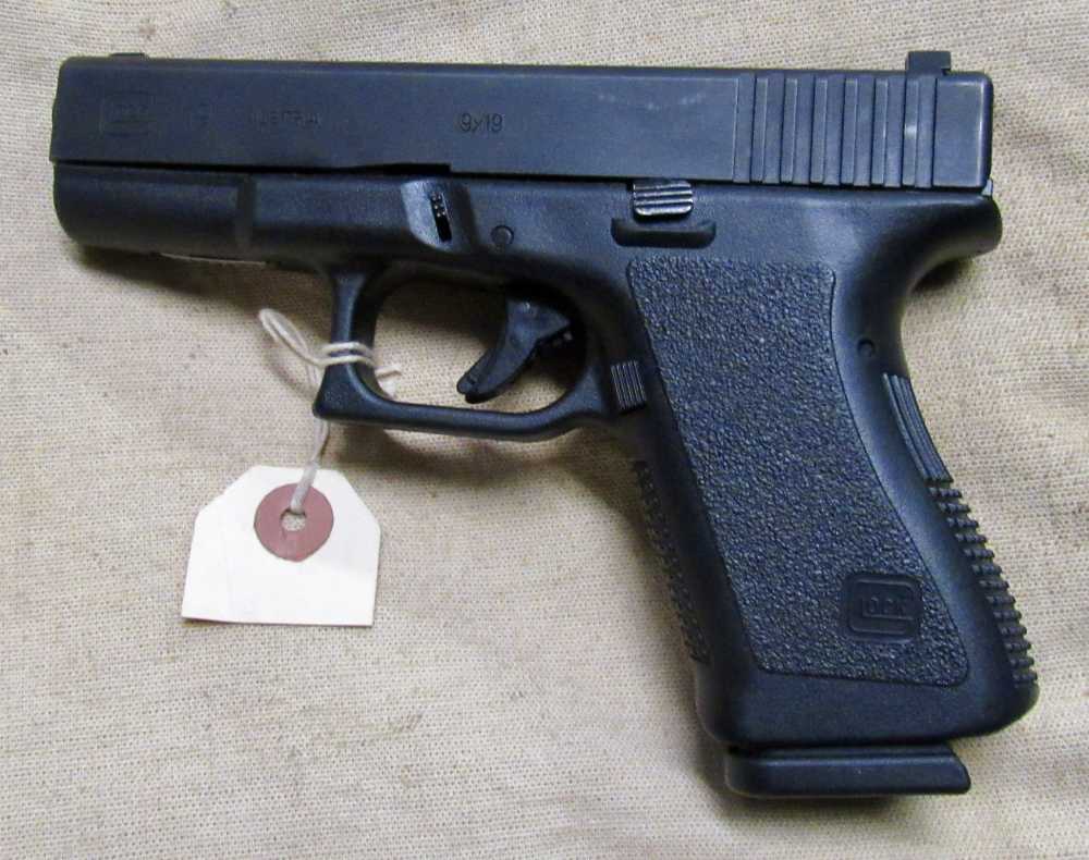 Glock 19 GEN2 9mm Semi-Auto Pistol .01 NO RESERVE-img-4