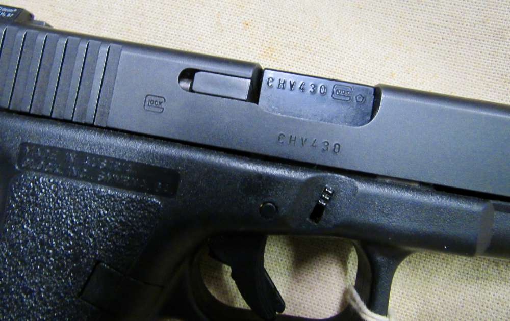 Glock 19 GEN2 9mm Semi-Auto Pistol .01 NO RESERVE-img-1