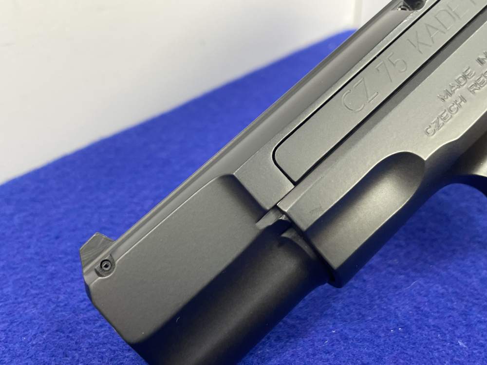 2004 CZ 75 Kadet .22LR 4.8" Black *AMAZING TRAINING RIMFIRE DA/SA HANDGUN*-img-11