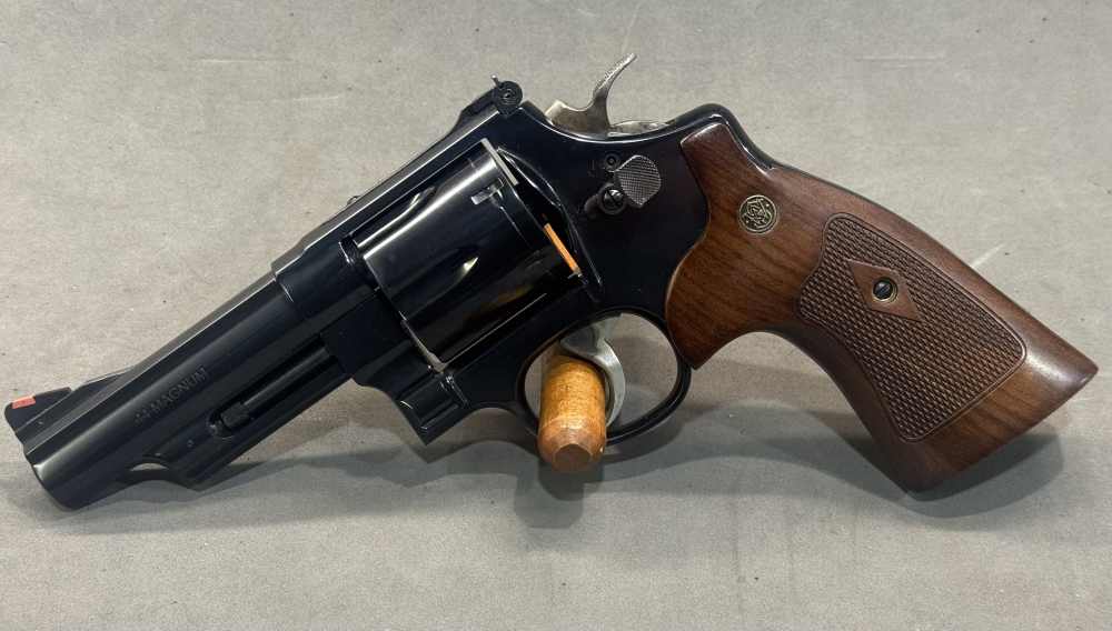 USED Smith & Wesson Model 29 4" 44 Mag Blued Finish Original Case-img-1