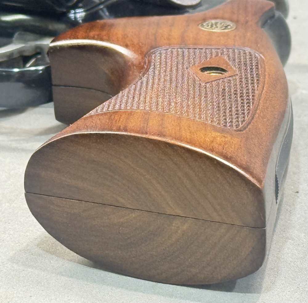 USED Smith & Wesson Model 29 4" 44 Mag Blued Finish Original Case-img-10