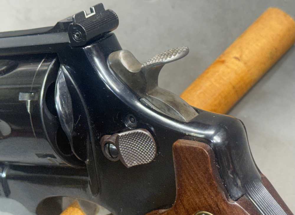 USED Smith & Wesson Model 29 4" 44 Mag Blued Finish Original Case-img-3