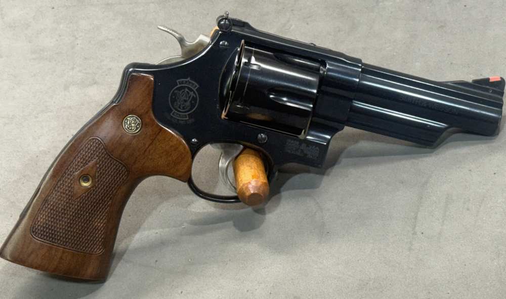 USED Smith & Wesson Model 29 4" 44 Mag Blued Finish Original Case-img-9