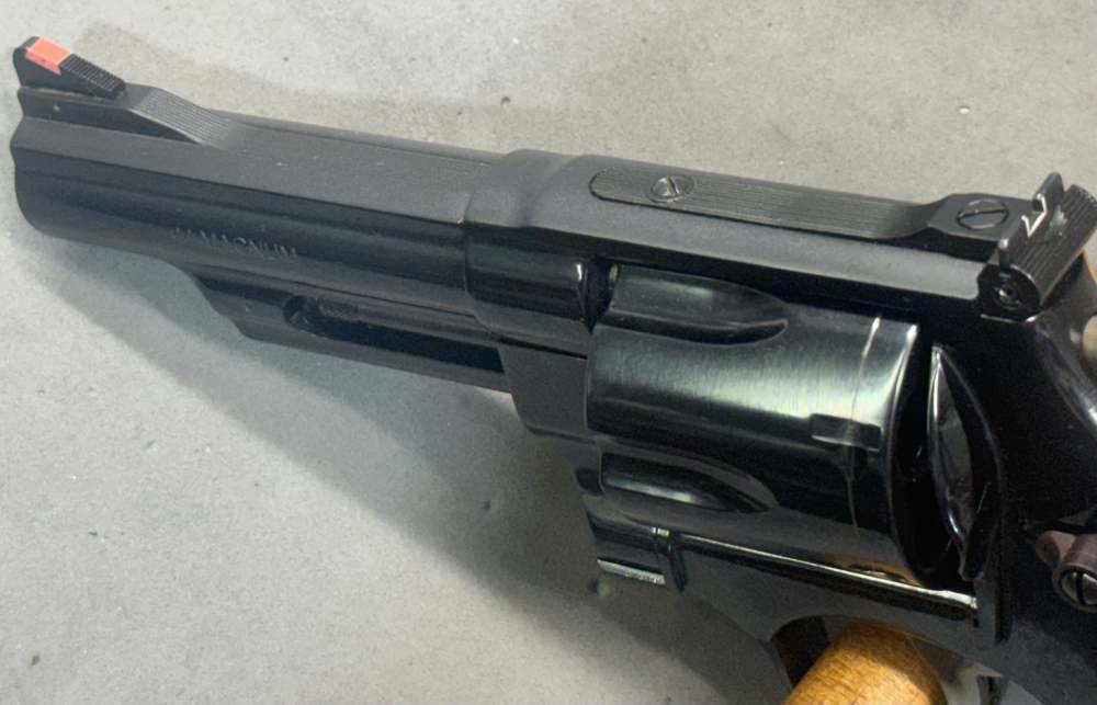 USED Smith & Wesson Model 29 4" 44 Mag Blued Finish Original Case-img-5