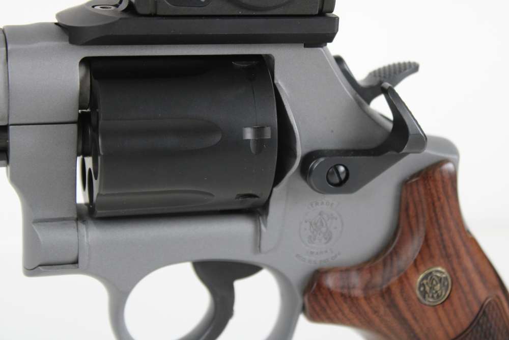 Smith & Wesson Spec Series R Model 686 Plus No Lock with Aimpoint Acro-img-6