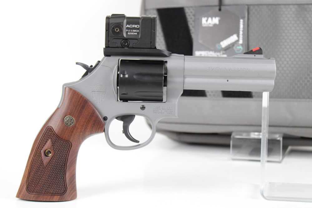 Smith & Wesson Spec Series R Model 686 Plus No Lock with Aimpoint Acro-img-0