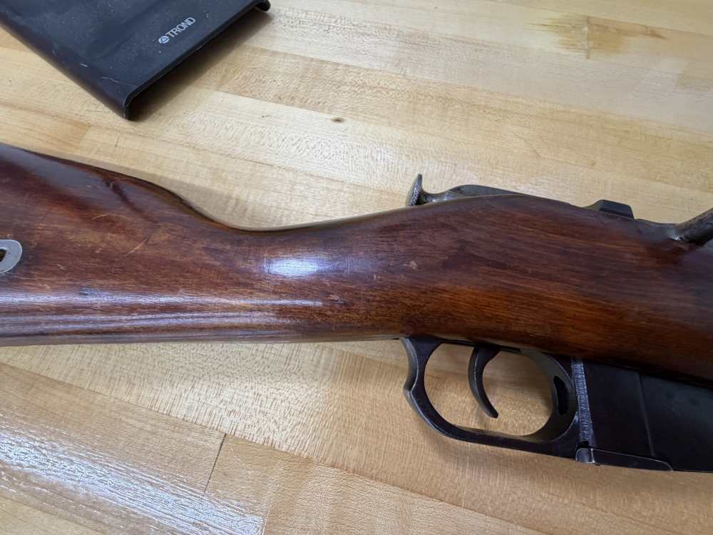 Soviet Mosin-Nagant Bolt-action Rifle in 7.62x54R - Made 1926-img-14