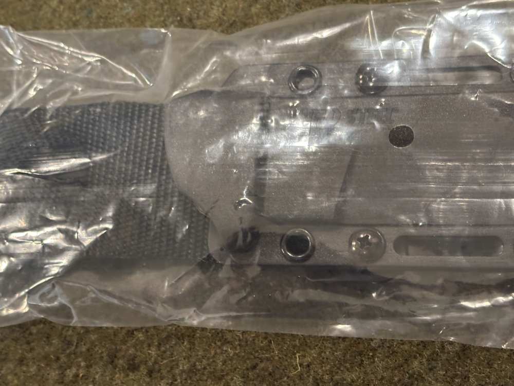 New Old Stock - Cold Steel SRK Knife and Kydex Sheath - Excellent Condition-img-41