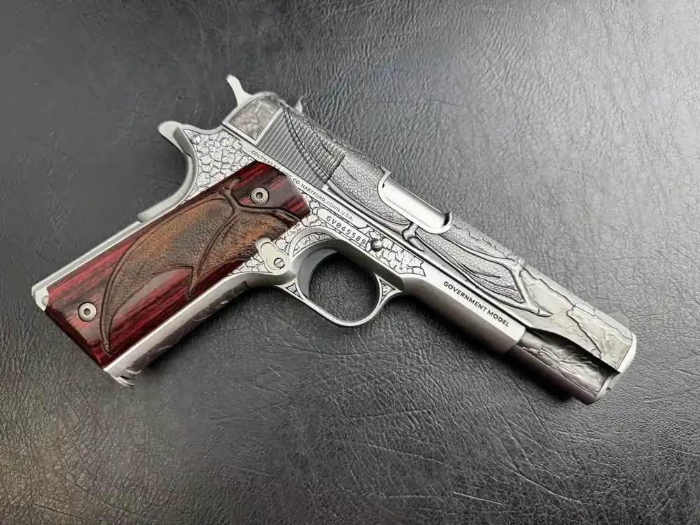 COLT 1911 GOVERNMENT DRAGON Pistol AAA Engraved 1 of 300 Fixed GI Sights -img-4