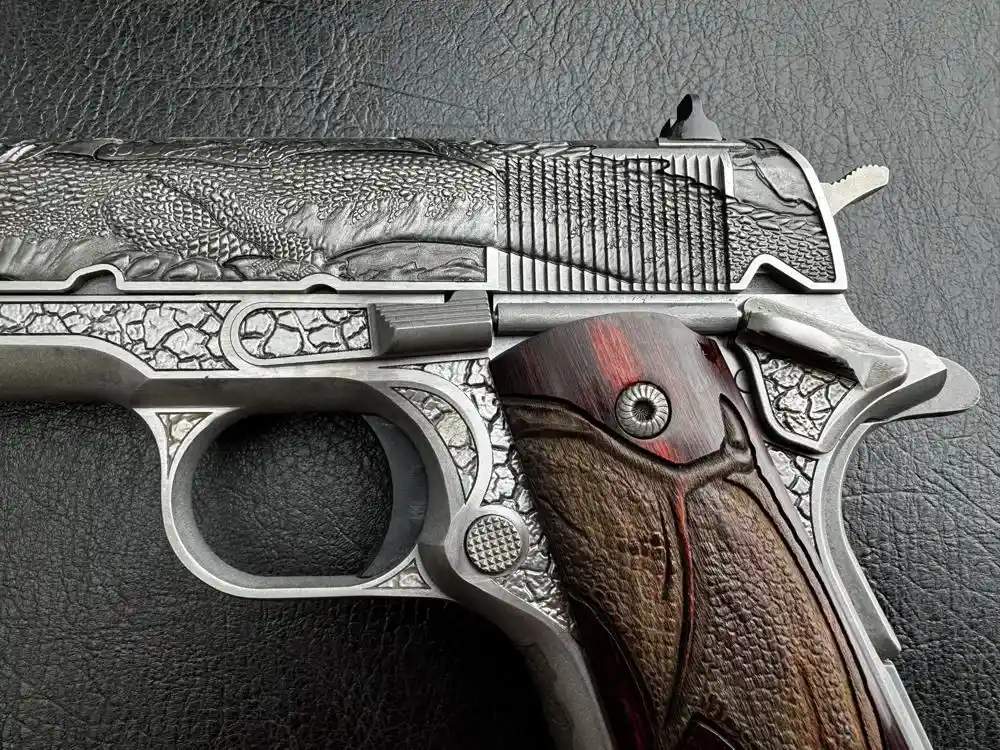 COLT 1911 GOVERNMENT DRAGON Pistol AAA Engraved 1 of 300 Fixed GI Sights -img-6