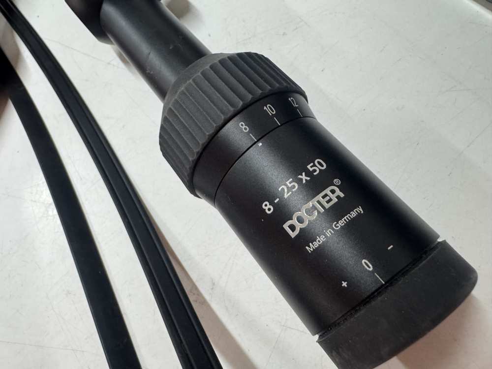 Doctor Optics 8-25x50 Riflescope in Box-img-2