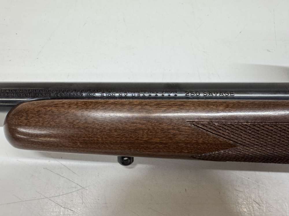 Remington 700 Classic 250 Savage-img-8