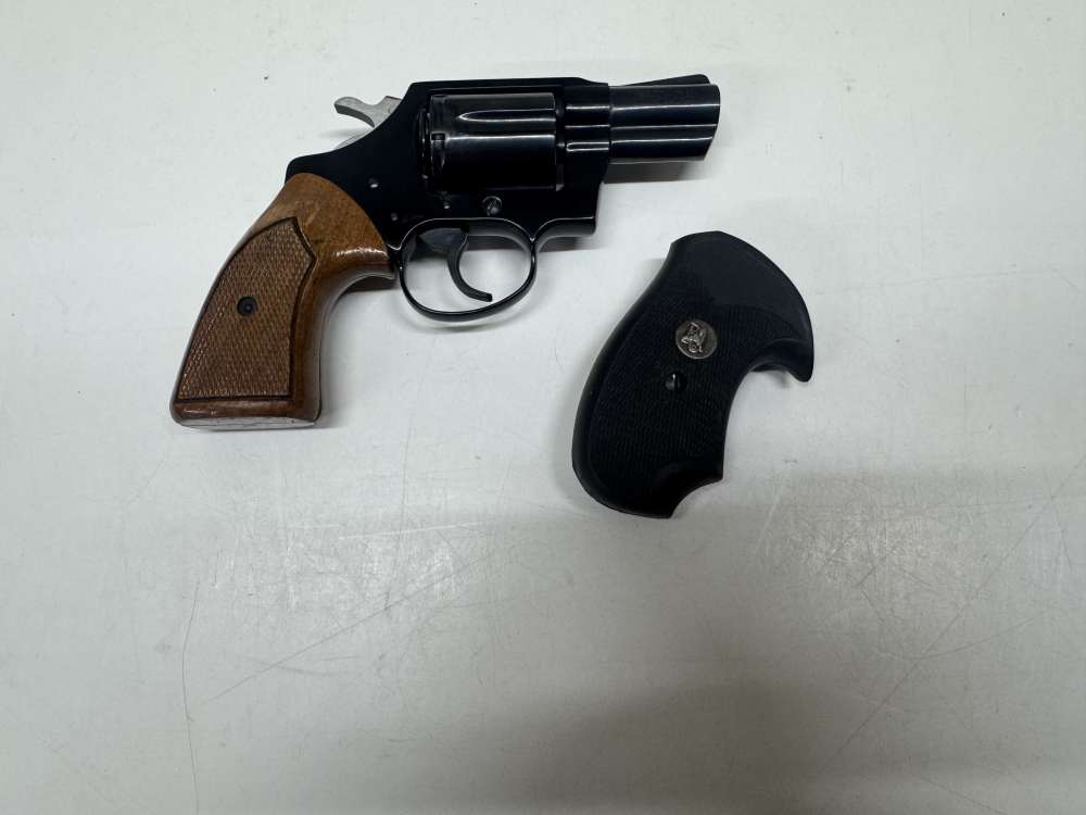 Colt Cobra D Frame with Original and Pachmayr. Grips-img-0