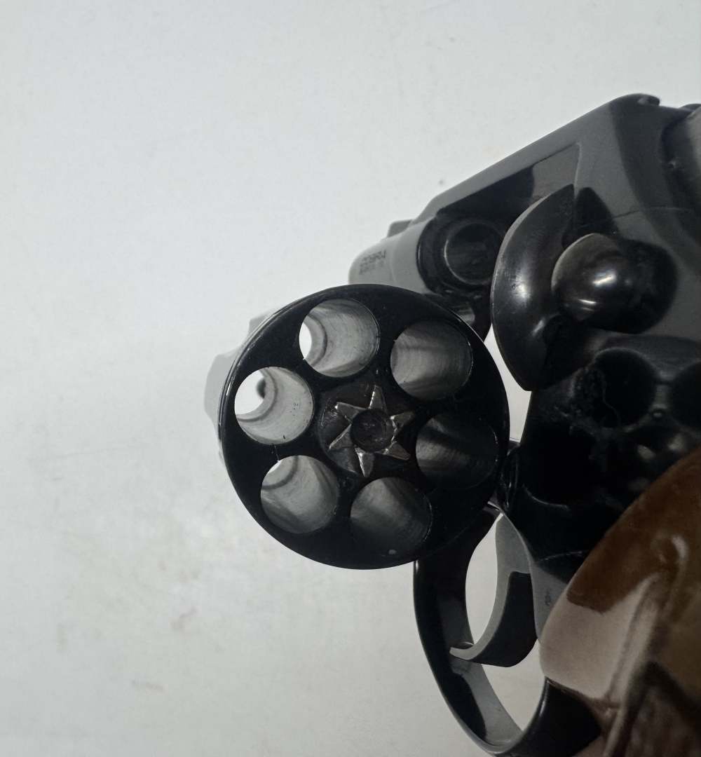 Colt Cobra D Frame with Original and Pachmayr. Grips-img-7