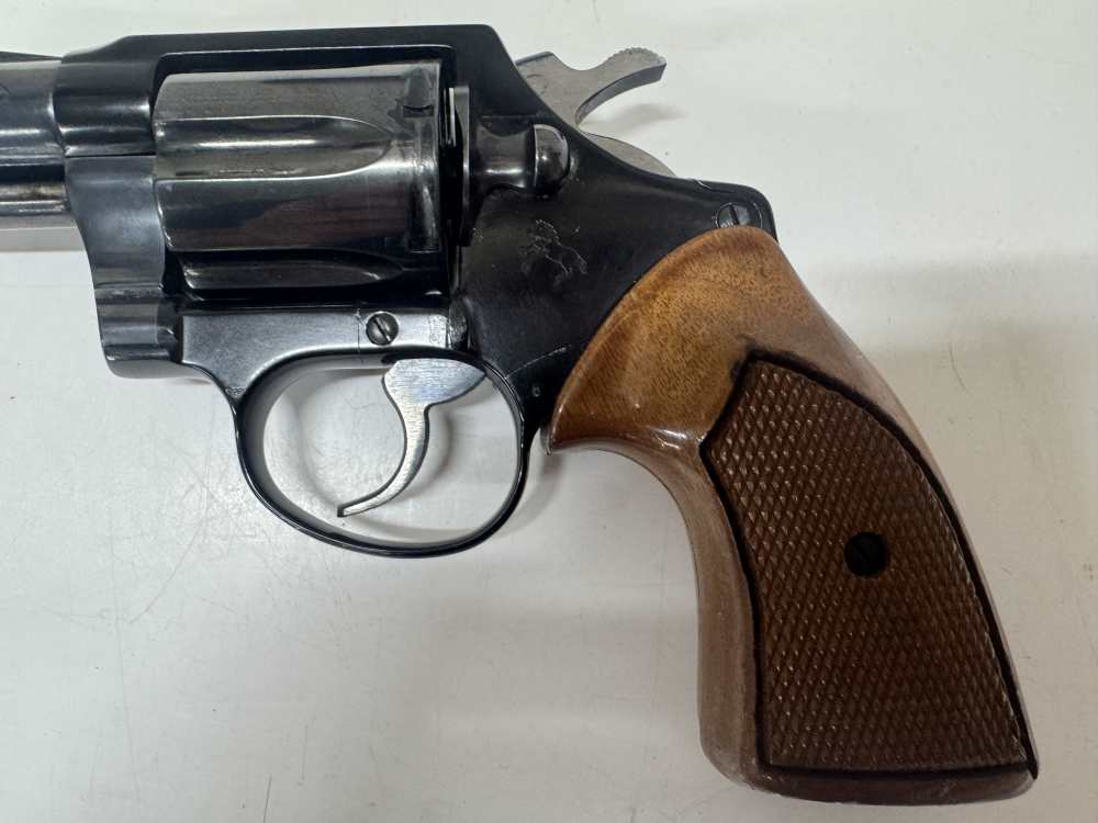 Colt Cobra D Frame with Original and Pachmayr. Grips-img-4