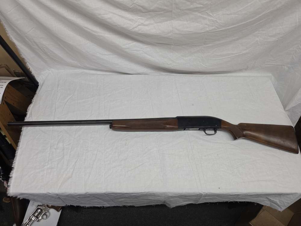 WINCHESTER MODEL 50 12 GUAGE SEMI AUTOMATIC SHOTGUN-img-1
