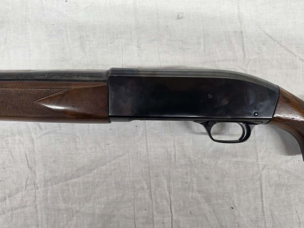 WINCHESTER MODEL 50 12 GUAGE SEMI AUTOMATIC SHOTGUN-img-7