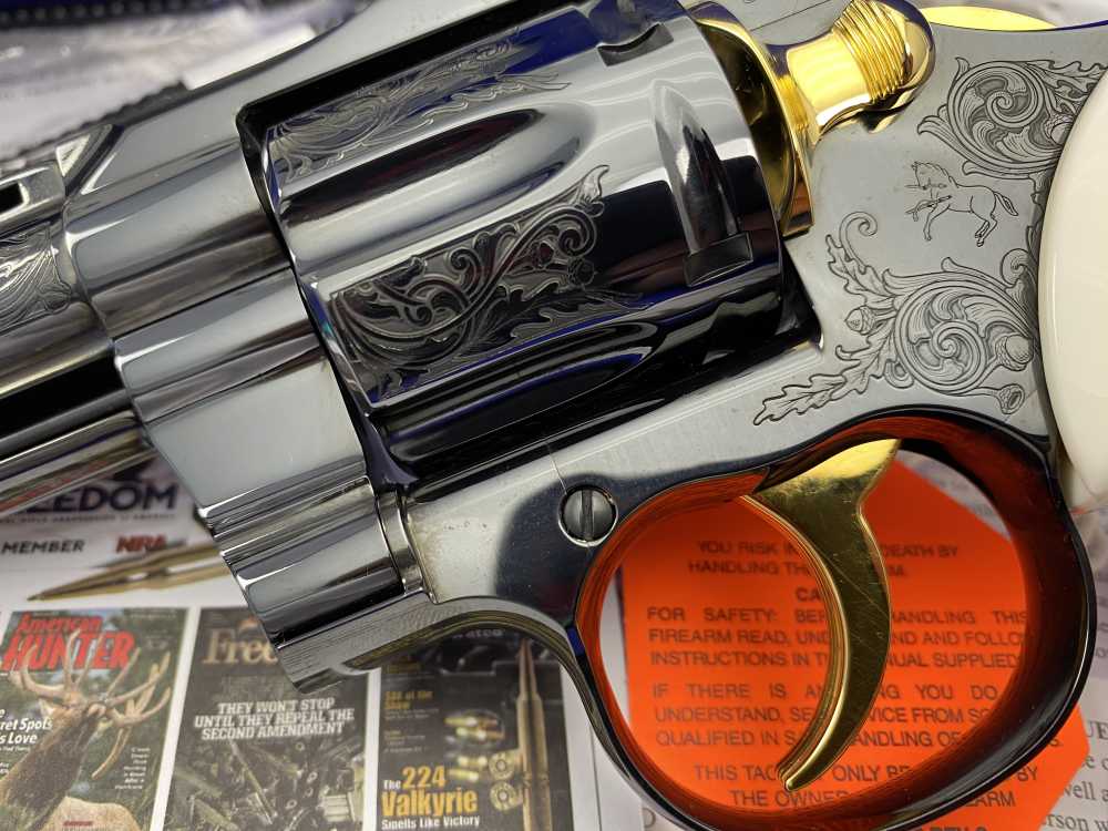 Colt Python .357 Mag Blued 4.25" *GORGEOUS SCROLL GOLD INLAY ENGRAVED*-img-11