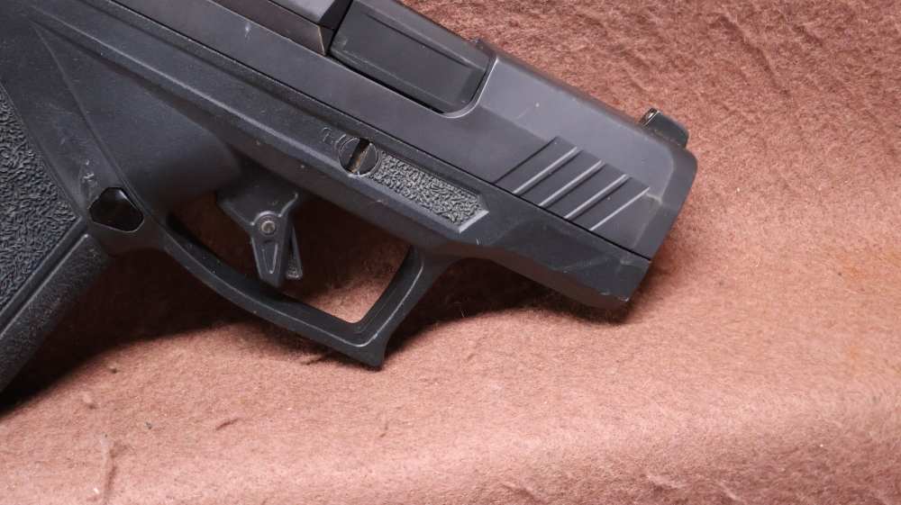 Taurus GX4 9 mm Semi 3" BRL 11 Rd Mag VG Bore-img-4
