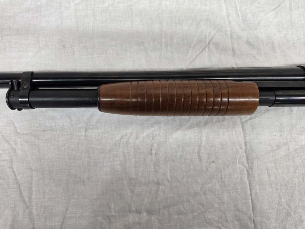 WINCHESTER MODEL 12 12 GUAGE PUMP ACTION SHOTGUN-img-8