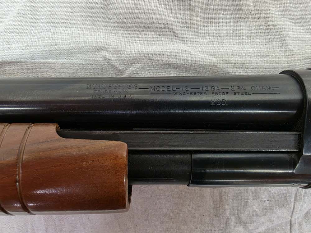 WINCHESTER MODEL 12 12 GUAGE PUMP ACTION SHOTGUN-img-10