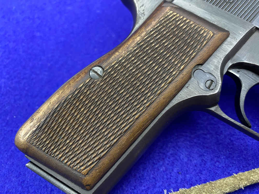 Early German Browning Hi-Power 9mm 4.7" *LOW FOUR DIGIT SERIAL NUMBER*-img-14