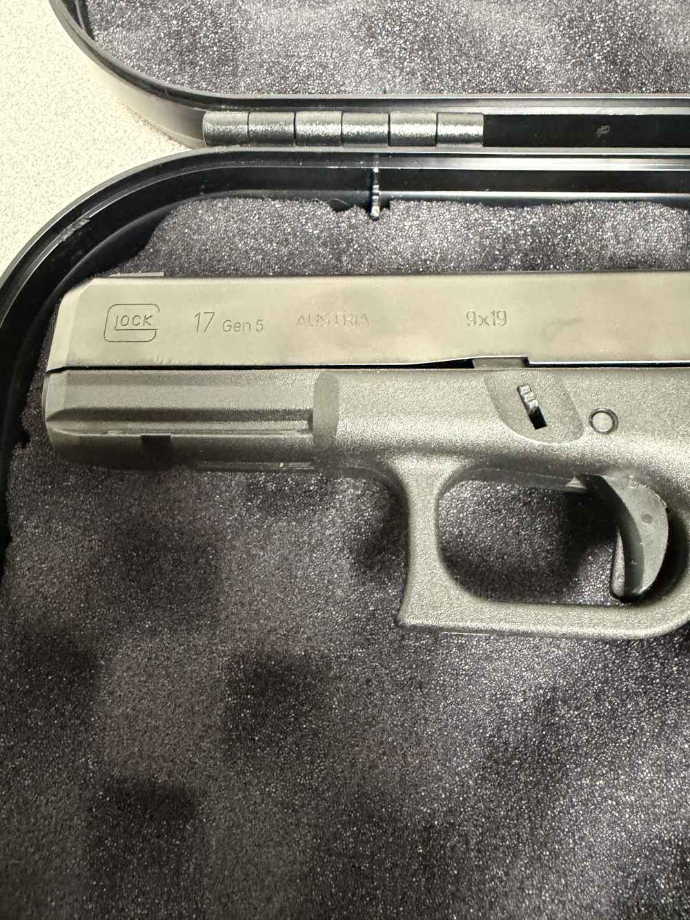 Glock 17 Gen 5, 9mm, 4.5”, 17 Rd, AmeriGlo Night Sight-img-1