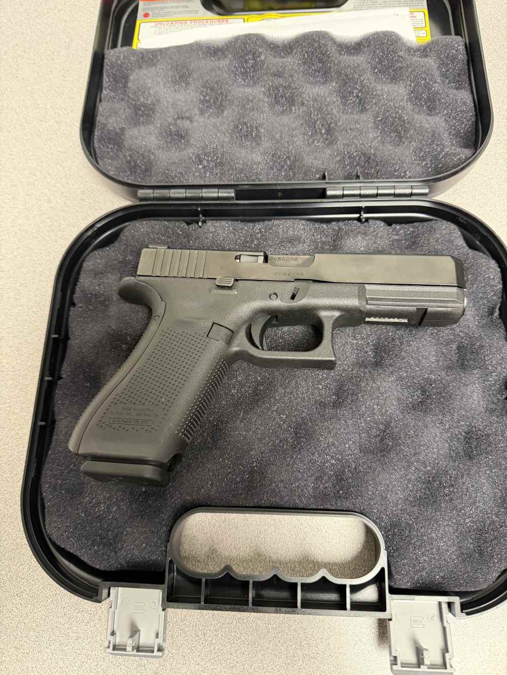 Glock 17 Gen 5, 9mm, 4.5”, 17 Rd, AmeriGlo Night Sight-img-0