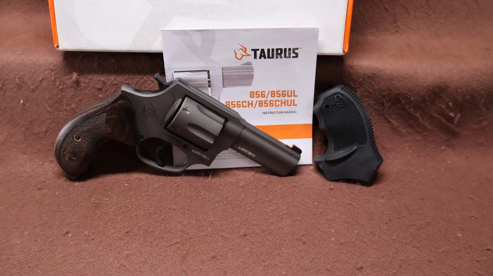 Like New Taurus 856 38 SPL 5 Shot DA/SA 3" BRL VG Bore-img-0