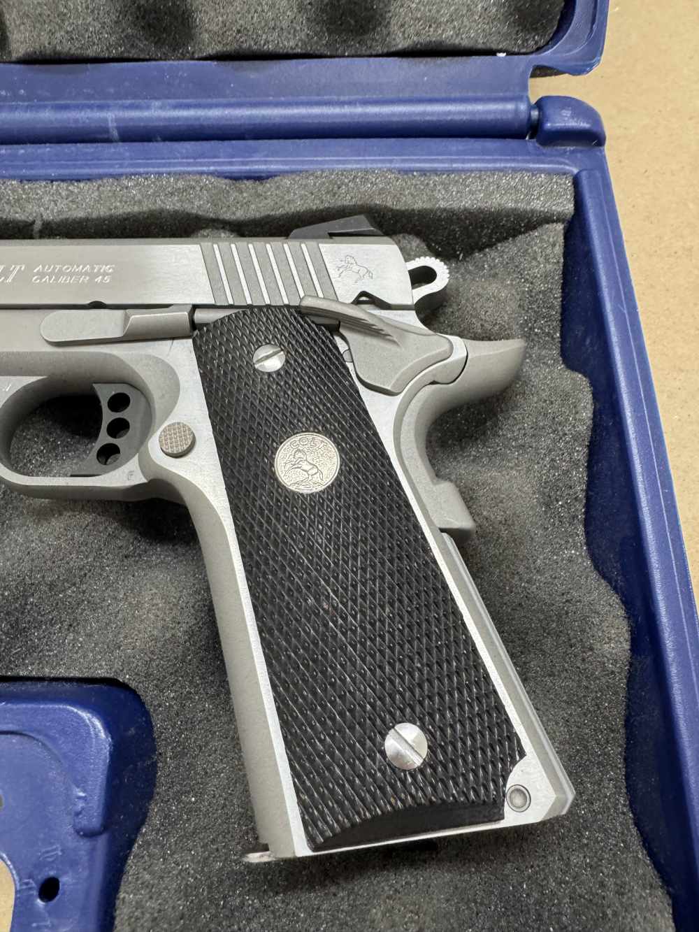 Colt government model MKIV Series 70/ Model O, 45 colt, w/ extra handles-img-34