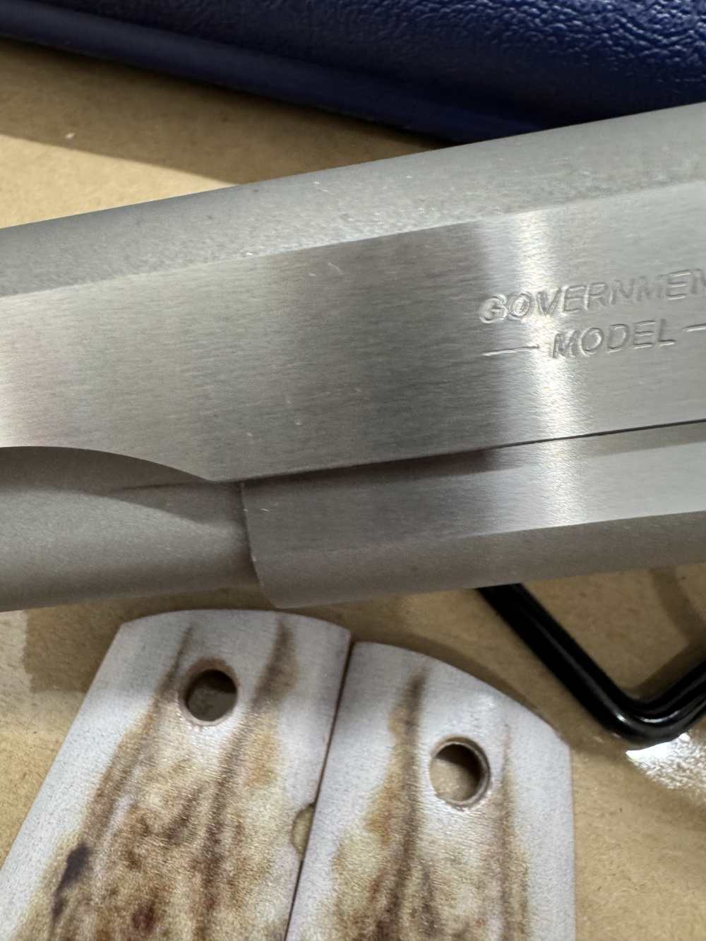 Colt government model MKIV Series 70/ Model O, 45 colt, w/ extra handles-img-8