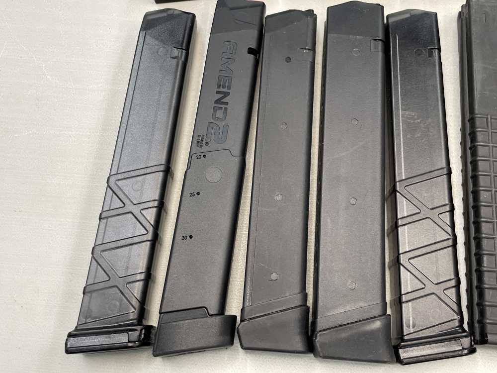 25 x aftermarket pistol magazine lot resale gunshow mag clip-img-1
