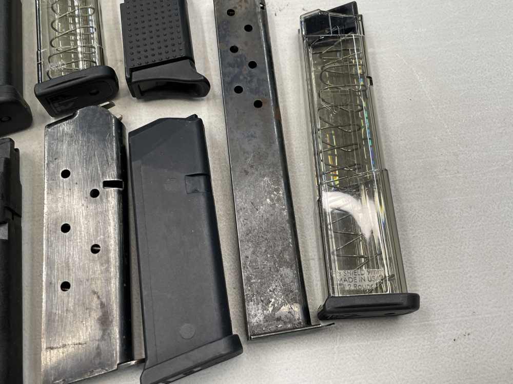 25 x aftermarket pistol magazine lot resale gunshow mag clip-img-3