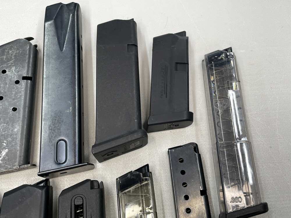 25 x aftermarket pistol magazine lot resale gunshow mag clip-img-4