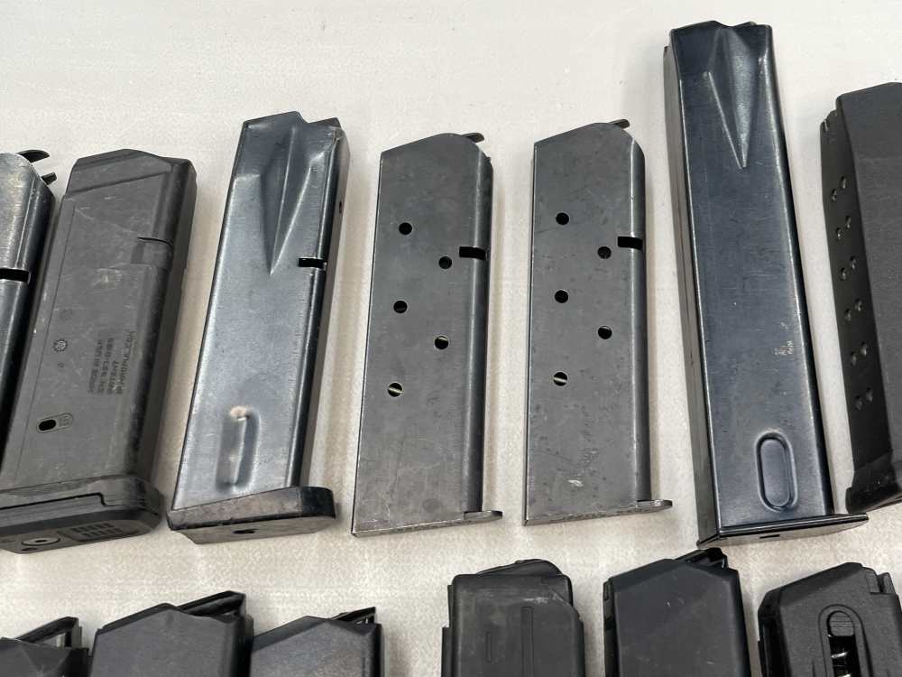 25 x aftermarket pistol magazine lot resale gunshow mag clip-img-5