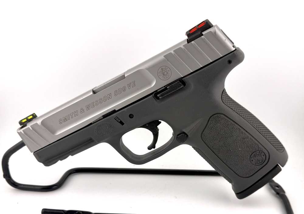 Smith & Wesson SD9VE 9mm Semi-Automatic Pistol Stainless Slide Grey Frame-img-0