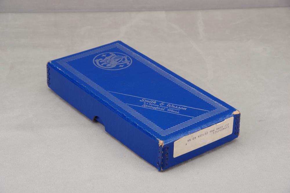 1980 S&W 19-4 Combat Magnum 357 2 1/2'' Nickel 98% with Box & Papers-img-4