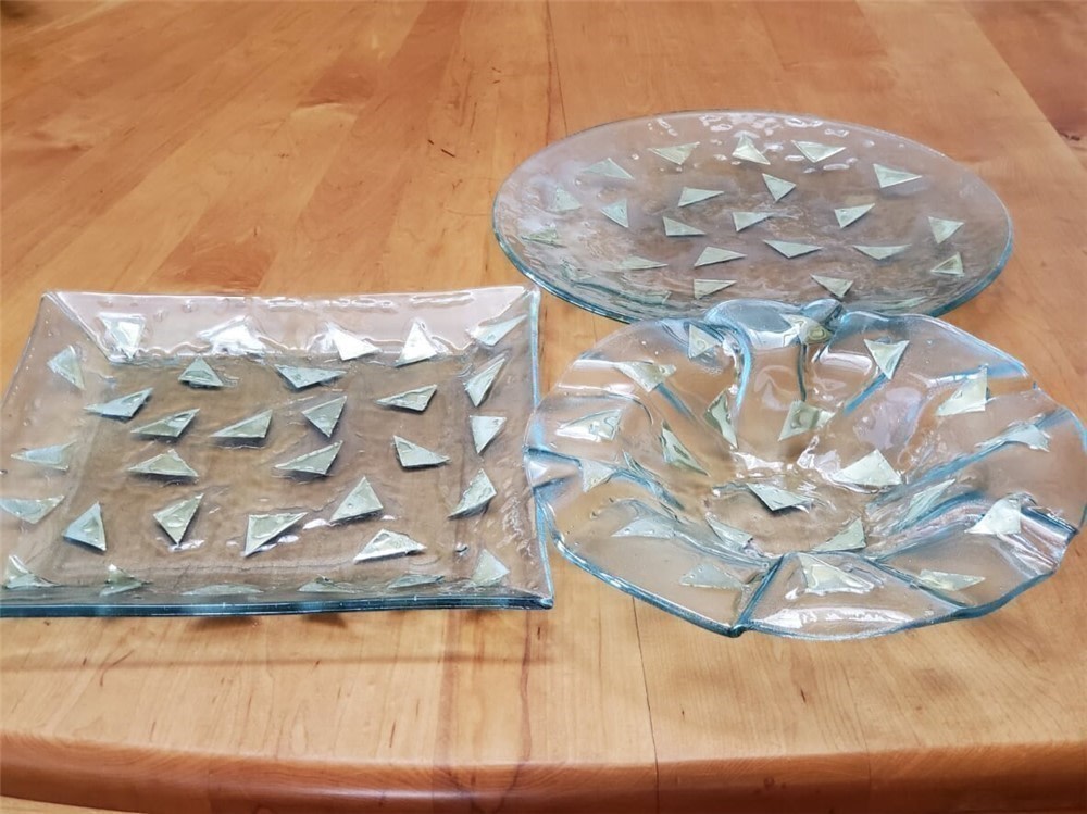 3 Pc Vintage Gold Leaf Sandwich Glass Large Serving Set.Green Tinted.Thick.-img-0