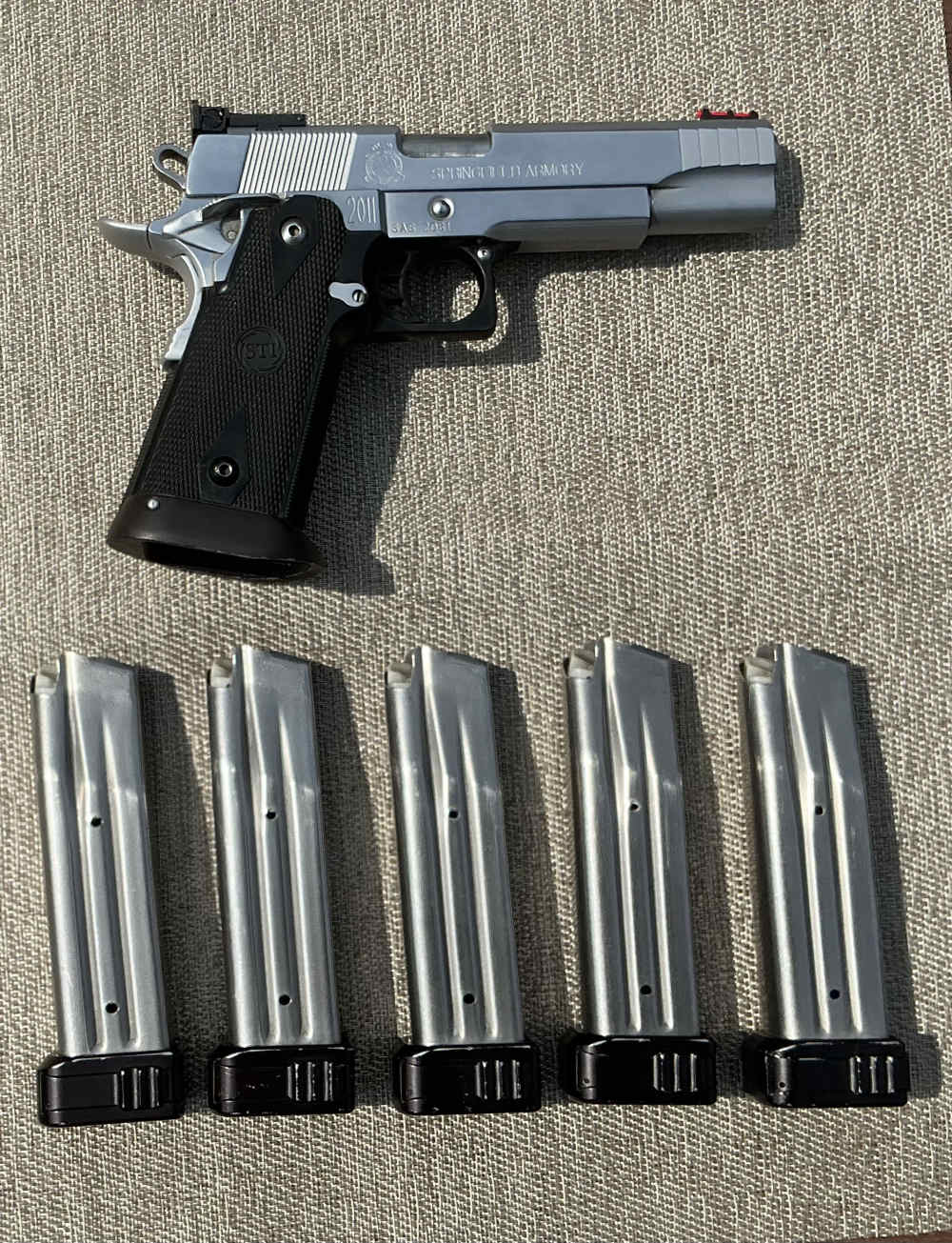 STI 2011 Competition Ready Hard Chrome Limited Gun .40 S&W-img-0