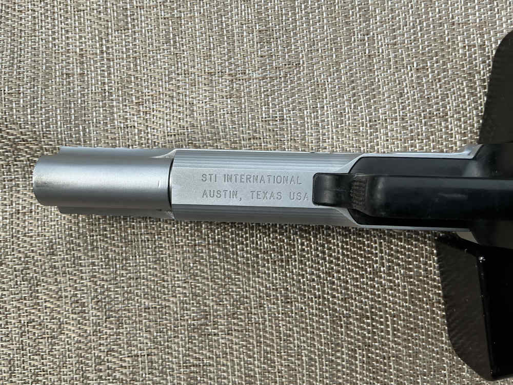 STI 2011 Competition Ready Hard Chrome Limited Gun .40 S&W-img-3