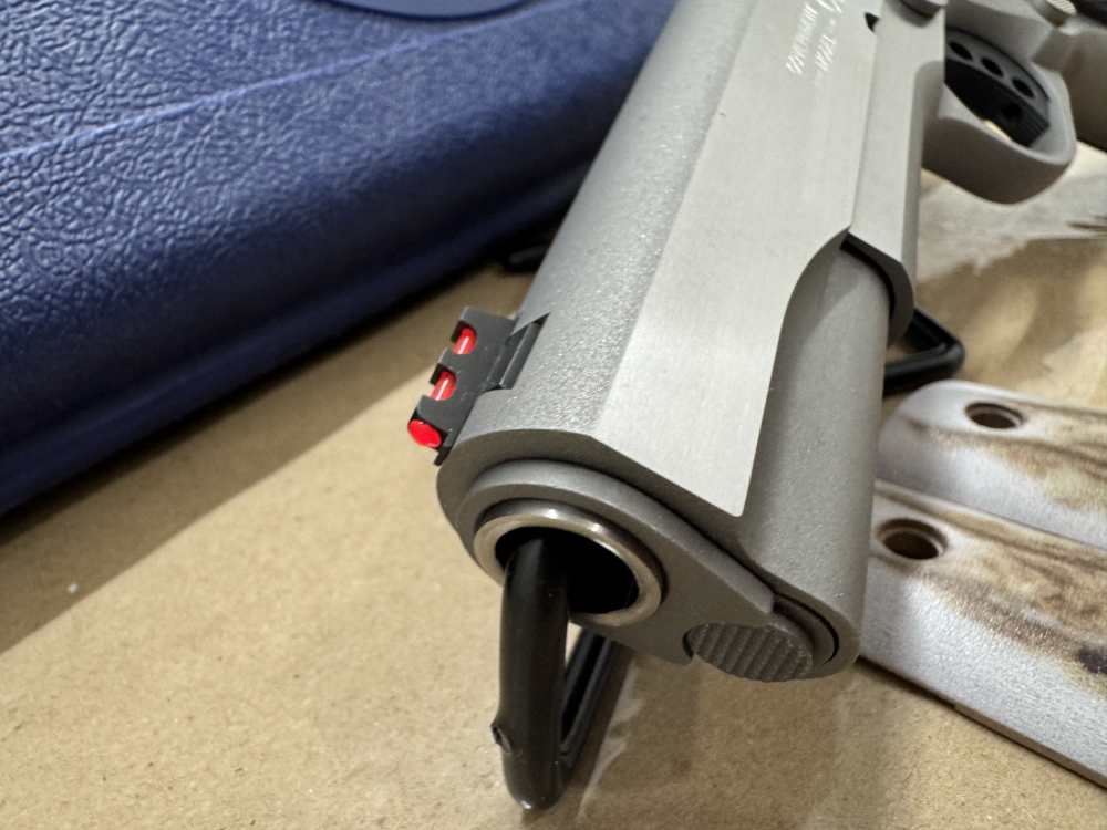 Colt government model MKIV Series 70/ Model O, 45 colt, w/ extra handles-img-11