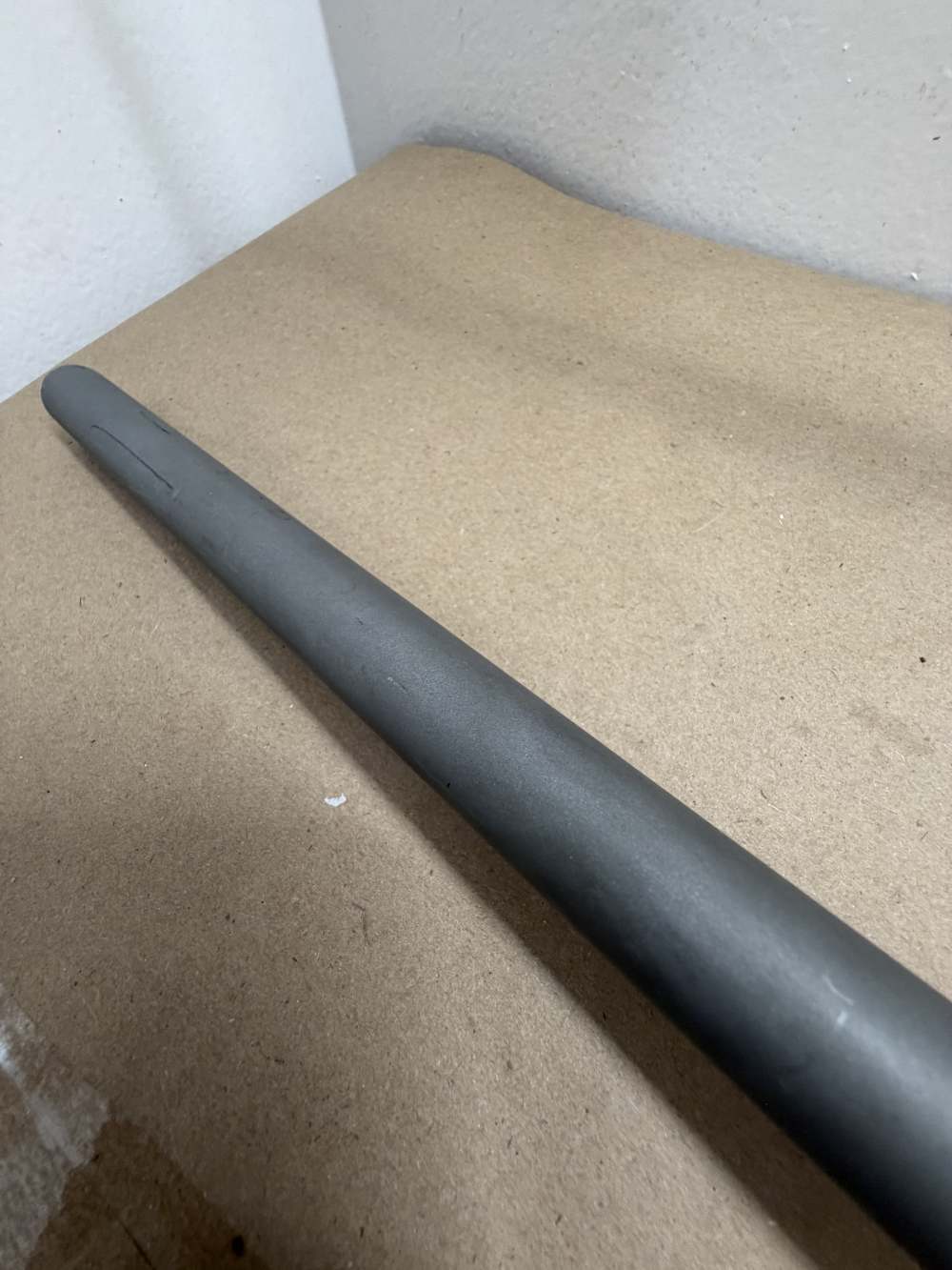 RUGER M77 HAWKEYE 6.5 creedmoor, w’weaver scope, beautiful stock!-img-27