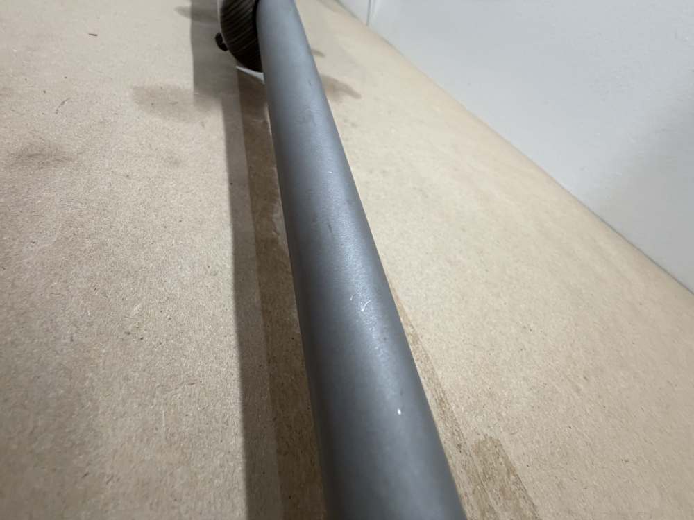 RUGER M77 HAWKEYE 6.5 creedmoor, w’weaver scope, beautiful stock!-img-8