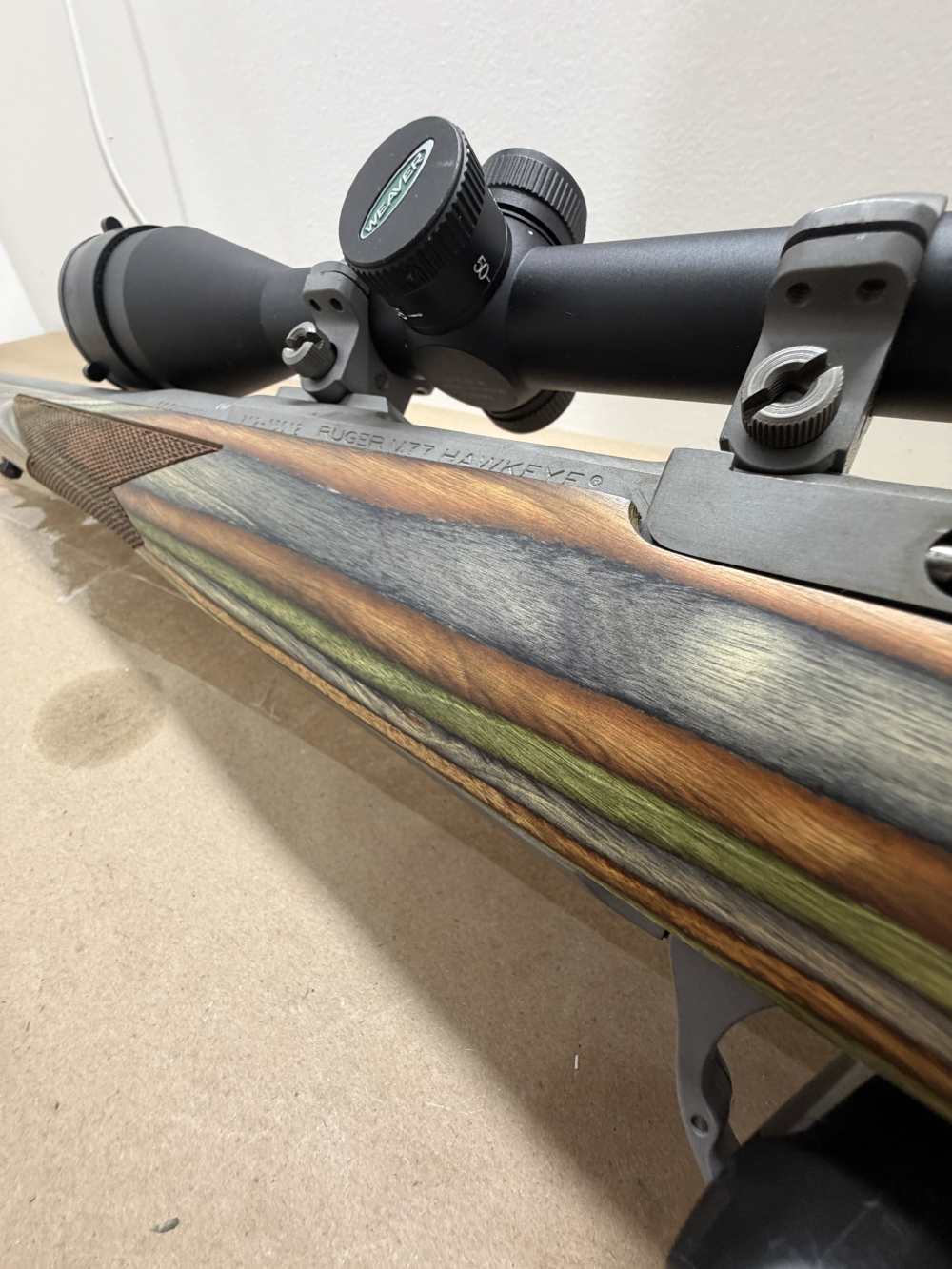 RUGER M77 HAWKEYE 6.5 creedmoor, w’weaver scope, beautiful stock!-img-16