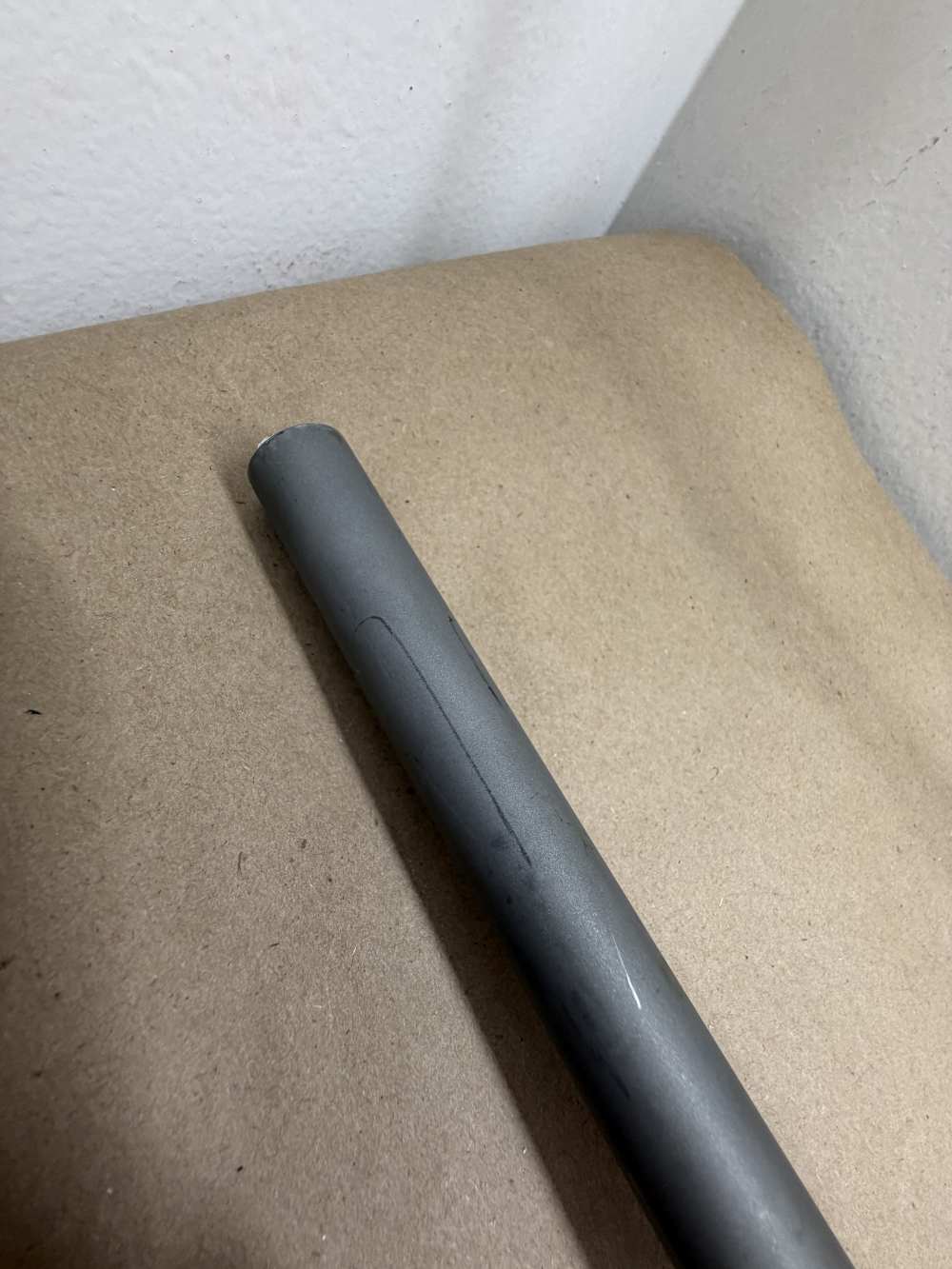 RUGER M77 HAWKEYE 6.5 creedmoor, w’weaver scope, beautiful stock!-img-28